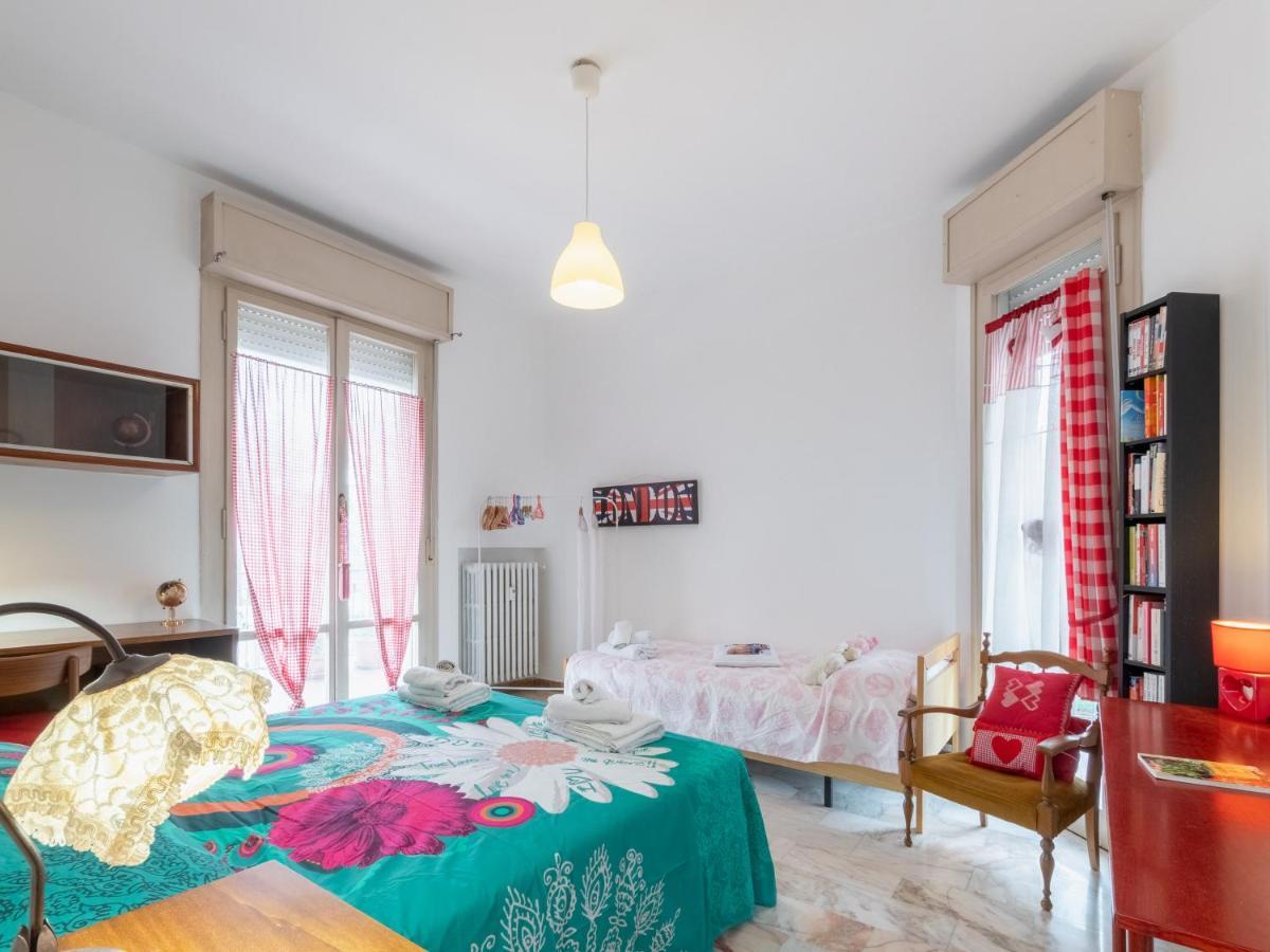 Flaminia Bright & Roomy Apartment Pésaro Exterior foto