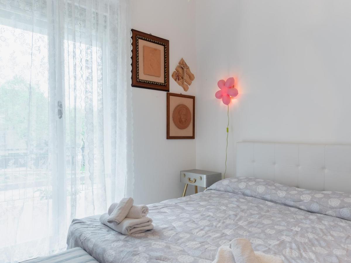 Flaminia Bright & Roomy Apartment Pésaro Exterior foto